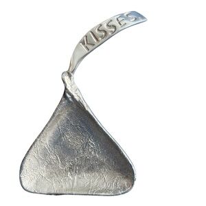 Unique Metal Hershey’s Kisses Shaped Candy/
Trinket Dish Collectible Home Decor
